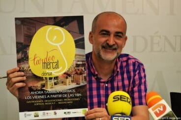 javier scotto presenta el tardeo en el mercat de denia