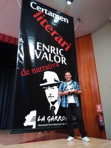 jovi lozano seser gana el premio enric valor de literatura breve