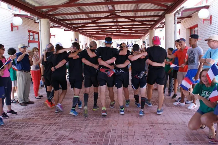 Llegada de los atletas franceses a Dénia
