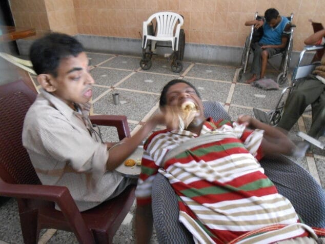 Dénia acoge un evento solidario para ayudar a una ONG de inclusión en India 7 ninos a los que ayuda la ong en india