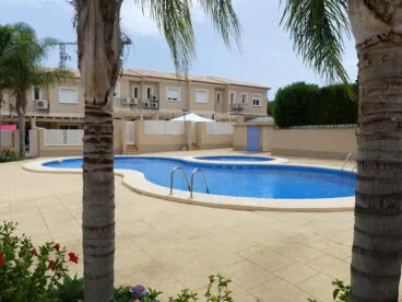 Piscina Denivan