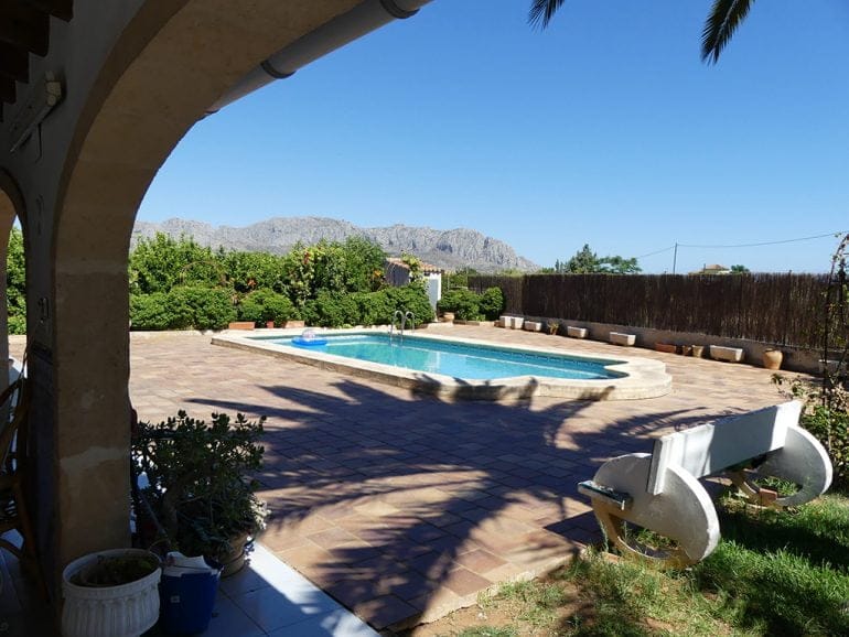 Piscina villa Denivan