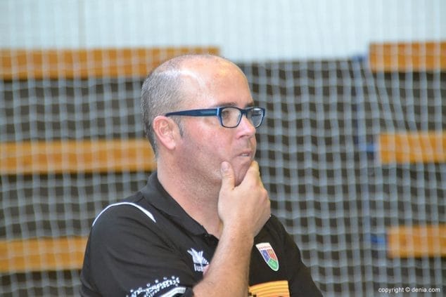 raul gil tecnico del paidos denia