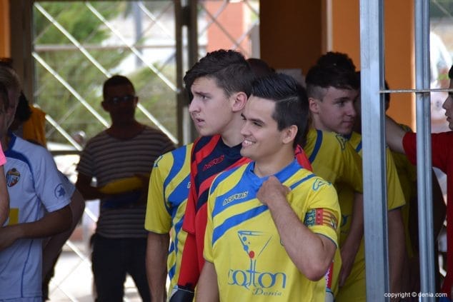El juvenil del CD Dénia asciende a Liga Nacional Juvenil 29 tension antes de salir al campo