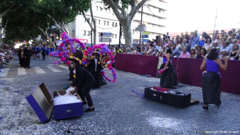 Carrozas Dénia 2016 - Comparsa Campaments