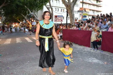 Carrozas Dénia 2016 – comparsa falla Darrere del Castell