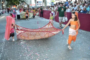 Carrozas Dénia 2016 – comparsa infantil falla Les Roques