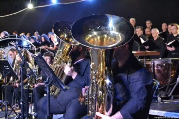 04 Músicos de la banda en el concierto de fiestas de Dénia