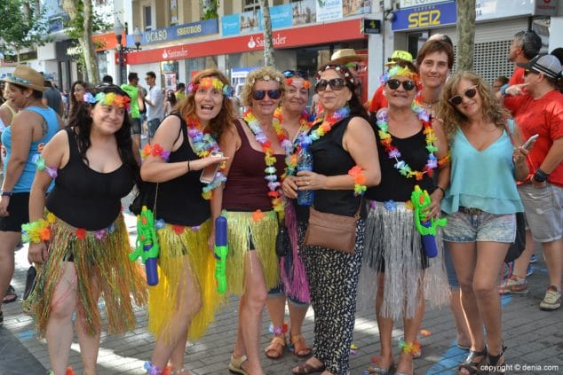 05 primer dia de fiestas de denia 2016 hawaianas