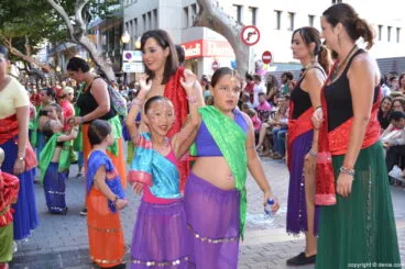 Carrozas Dénia 2016 – Comparsa infantil falla Centro
