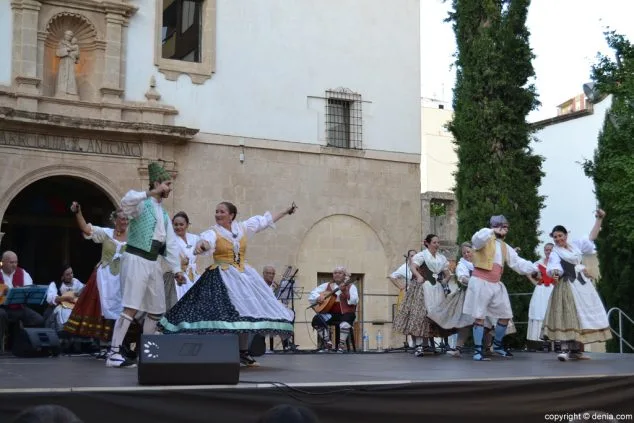 Dianium Dansa y Ras i Pla protagonizaron el XXII Aplec de Danses de Dénia 7 06 xxii aplec de danses de denia ras i pla