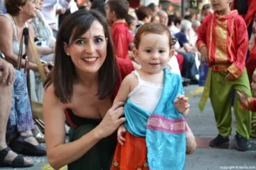 Carrozas Dénia 2016 – Comparsa infantil falla Centro