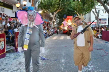 Carrozas Dénia 2016 – comparsa falla Les Roques