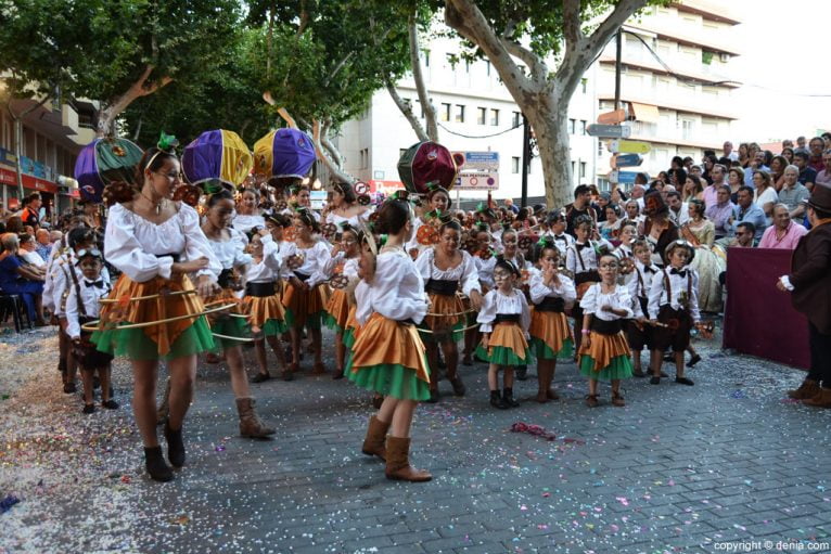 Carrozas Dénia 2016 - comparsa infantil Baix la Mar