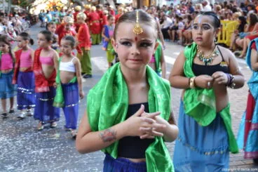Carrozas Dénia 2016 – Comparsa infantil falla Centro