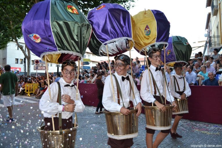 Carrozas Dénia 2016 - comparsa infantil Baix la Mar