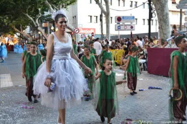 Carrozas Dénia 2016 – Comparsa infantil Falla Diana