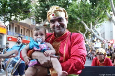Carrozas Dénia 2016 – Comparsa infantil falla Centro
