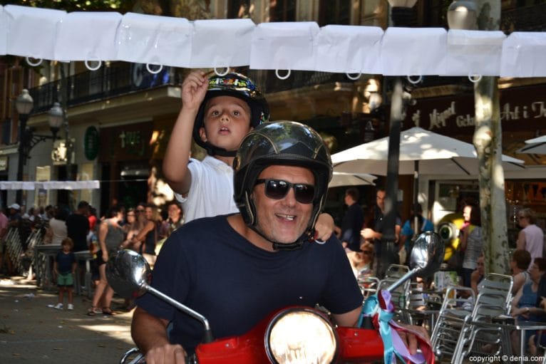 Participantes en la carrera de cintas