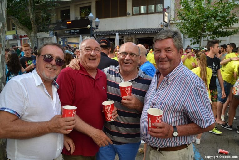 Primer día de fiestas de Dénia 2016 - Peñas en la calle Marqués de Campo