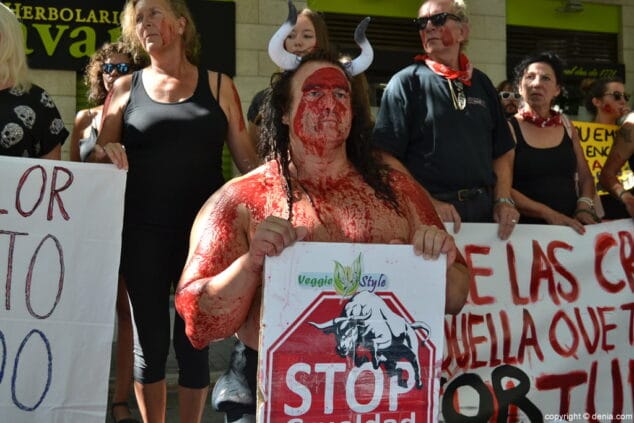 16 concentracion anti taurina en denia defensa del veganismo