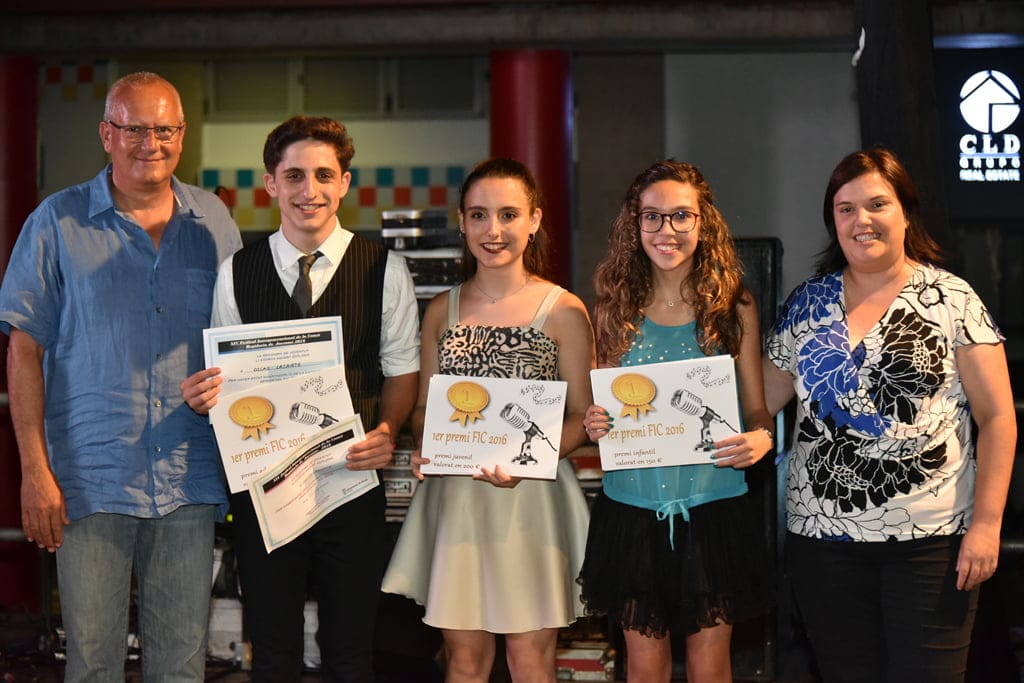 FIC 2016 - Ganadores con las autoridades