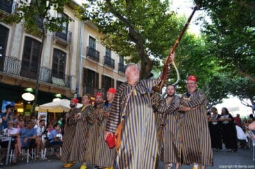 Entraeta Moros y Cristianos Fiestas Dénia 2016 – Filà Amiries