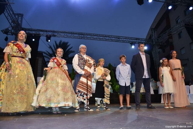 Los presidentes de las fallas 2017 ya tienen sus bastones de mando 25 23 dia del fallero 2016 cargos falla port rotes 2016 y 2017