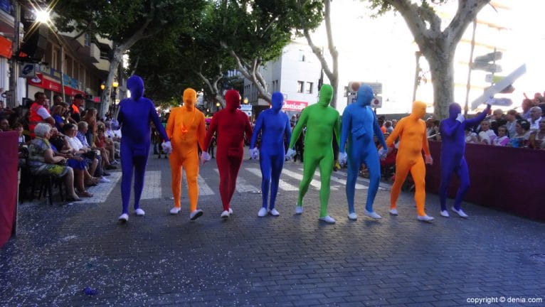Carrozas Dénia 2016 - Comparsa Falla Port Rotes - Un pas per la diversitat