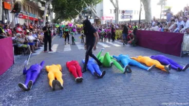 Carrozas Dénia 2016 – Comparsa Falla Port Rotes – Un pas per la diversitat