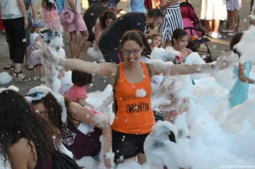 Jugant amb la diversitat – Disfrutando de la espuma