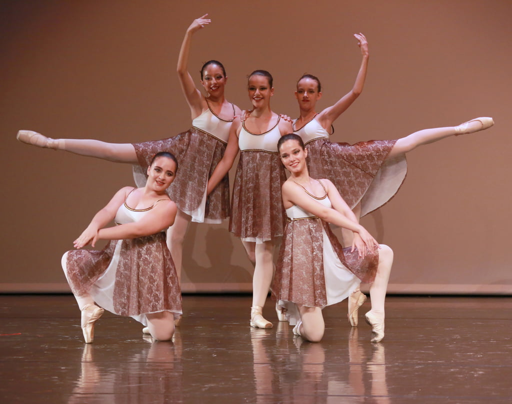 Alumnas de la Escuela de Danza de MªÁngeles Signes