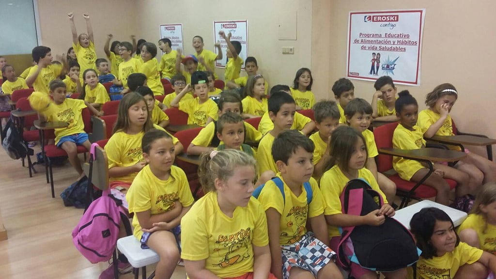 Eroski incluye el Campus del Dénia Básquet en su programa de hábitos saludables 1 Alumnos del Campus del Dénia Básquet Club