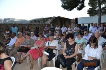 Asistentes al balance de primer año de gobierno en Dénia