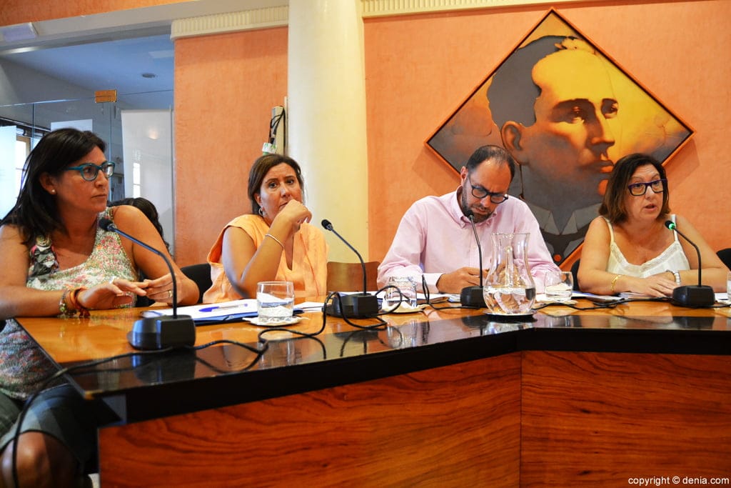 El PP critica que el Consell no avisara previamente a los ayuntamientos del cierre del tren 1 Concejales del PP en Dénia