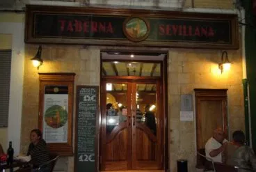 fachada taberna sevillana