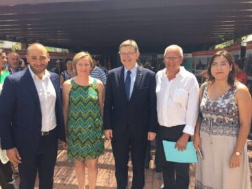 los empresarios de la comarca junto a ximo puig
