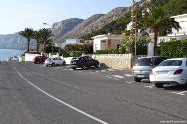 nueva distribucion del aparcamiento en el final de les rotes