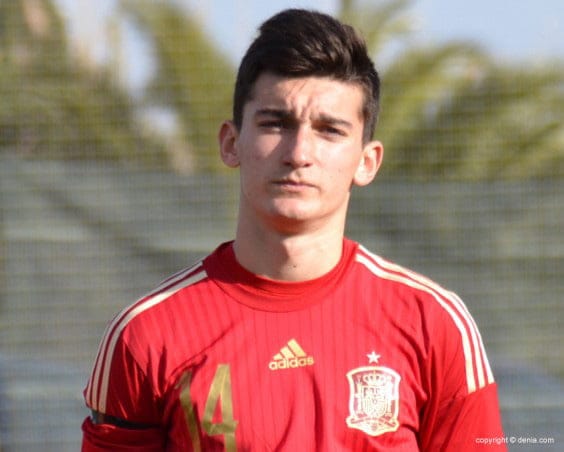 pepelu con la camiseta nacional