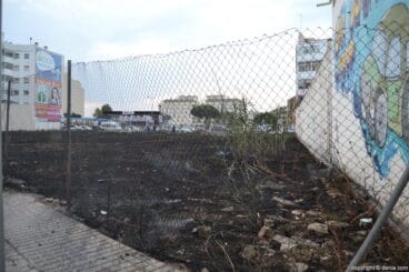 Solar incendiado en Dénia