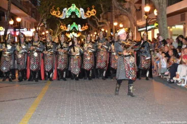 Capitanía Cristiana Cavallers – Escuadra de hombres apuestos