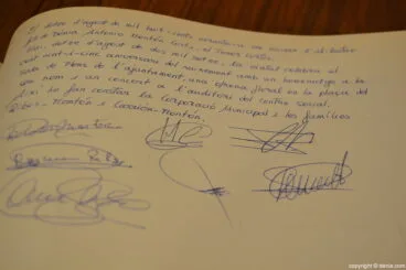 Homenaje al Tenor Cortis en Dénia – libro de honor