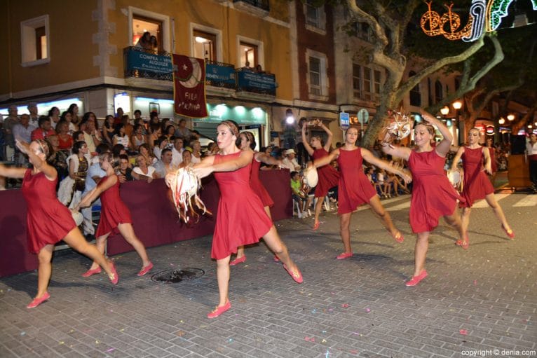 Capitanía Cristiana Cavallers - Jóvenes bailarinas