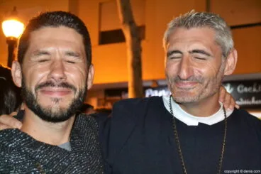 Cena de acampada Moros y Cristianos Dénia 2016 – Con los ojos cerrados