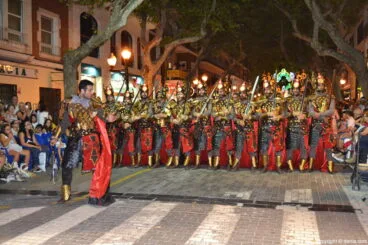 Capitanía Cristiana Cavallers – Escuadra Cavallers del primer Tró
