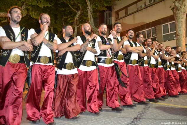 17 retreta moros y cristianos 2016 fila abencerrajes