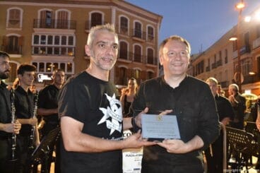 Concierto Agrupació Artística Musical Dénia Moros y Cristianos 2016 – Entrega de placa