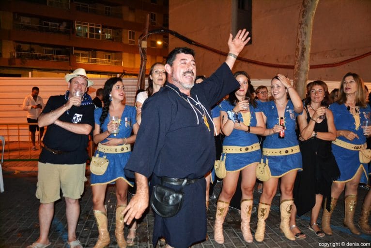 Cena de acampada Moros y Cristianos Dénia 2016 - Guerri cabo de escuadra