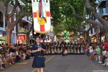 Desfile de Gala Moros y Cristianos Dénia 2016 – Filà Deniers