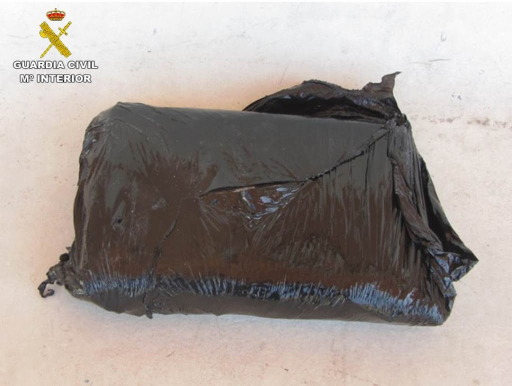 Bolsa de cocaína hallada en un vehículo en Dénia